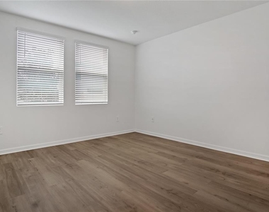 1378 Current Place - Photo Thumbnail 7