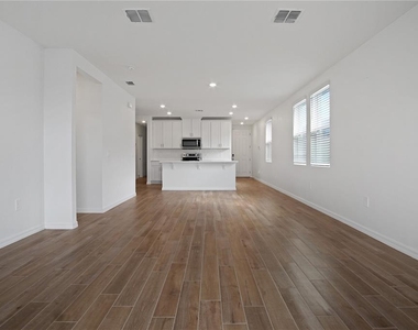 1378 Current Place - Photo Thumbnail 5
