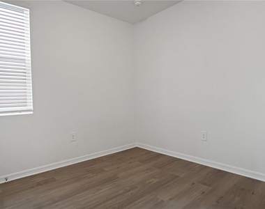 1378 Current Place - Photo Thumbnail 19