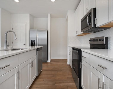 1378 Current Place - Photo Thumbnail 4