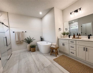 16884 Sw 39th Circle - Photo Thumbnail 14