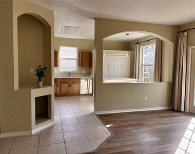 1048 Dees Drive - Photo Thumbnail 4
