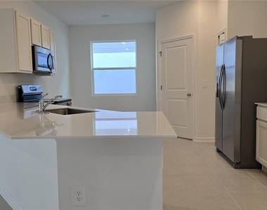 4822 Katrina Drive - Photo Thumbnail 3