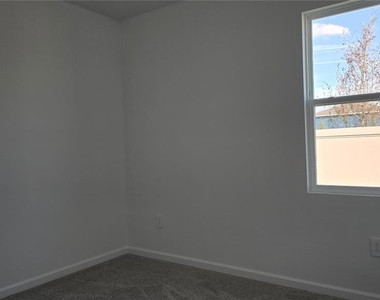 4822 Katrina Drive - Photo Thumbnail 10