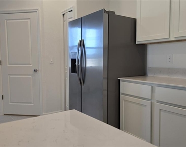 4822 Katrina Drive - Photo Thumbnail 4