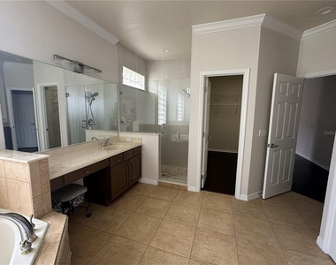 11648 Delwick Drive - Photo Thumbnail 9
