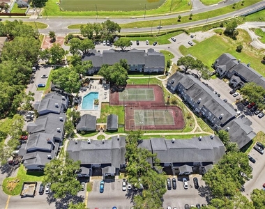 2216 Stonington Avenue - Photo Thumbnail 4