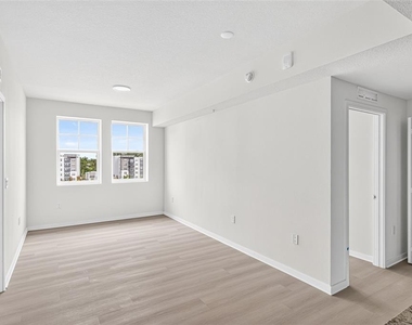 5563 Millenia Park Blvd - Photo Thumbnail 6