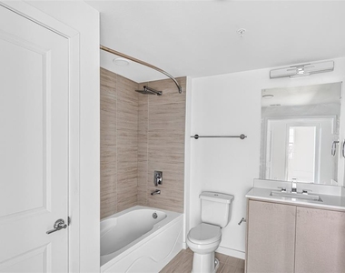 5563 Millenia Park Blvd - Photo Thumbnail 16