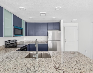 5563 Millenia Park Blvd - Photo Thumbnail 4