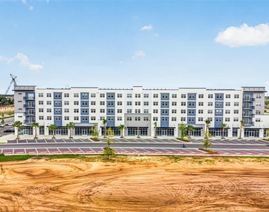 5563 Millenia Park Blvd - Photo Thumbnail 56