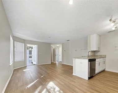 2569 Grassy Point Drive - Photo Thumbnail 2