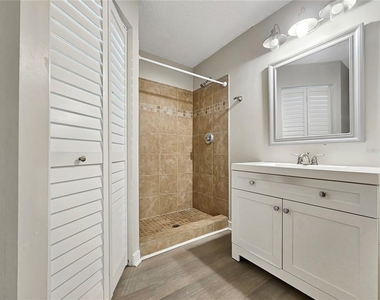 2569 Grassy Point Drive - Photo Thumbnail 11