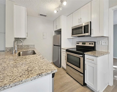 2569 Grassy Point Drive - Photo Thumbnail 1