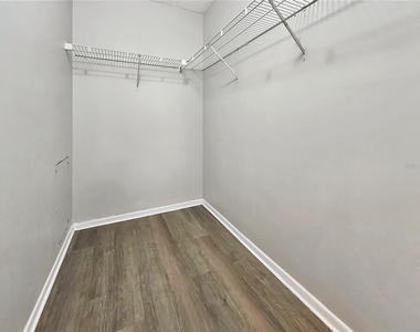 2569 Grassy Point Drive - Photo Thumbnail 8