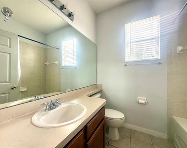 5182 Walnut Ridge Drive - Photo Thumbnail 9