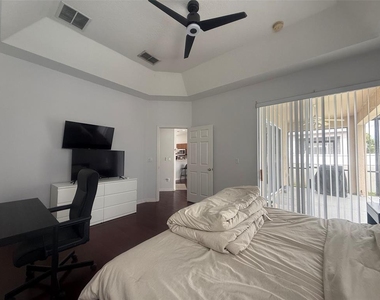 5182 Walnut Ridge Drive - Photo Thumbnail 4