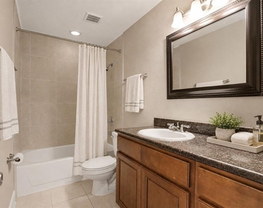 7320 Wethersfield Drive - Photo Thumbnail 11