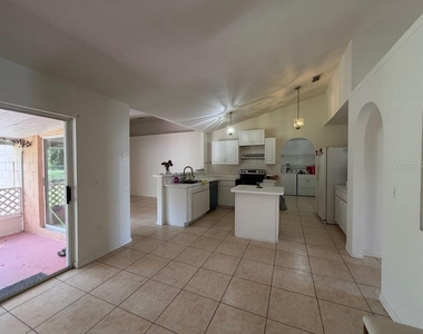 65 York Court - Photo Thumbnail 3