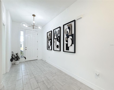 1061 Chasetree Lane - Photo Thumbnail 4