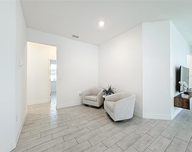 1061 Chasetree Lane - Photo Thumbnail 8