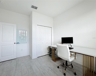 1061 Chasetree Lane - Photo Thumbnail 19