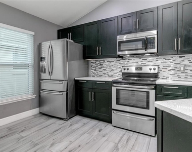 307 Woodbay Court - Photo Thumbnail 3