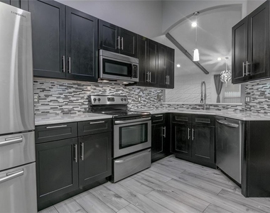 307 Woodbay Court - Photo Thumbnail 2