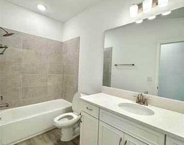 4044 Via Sienna Circle - Photo Thumbnail 9