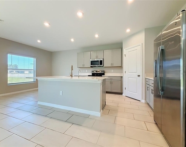 5106 Tuscany Ln - Photo Thumbnail 10