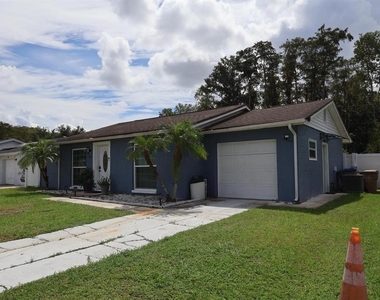 256 La Paz Drive - Photo Thumbnail 1