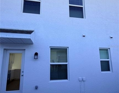 2204 Red Sun Street - Photo Thumbnail 22