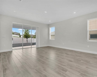 2091 Axel Street - Photo Thumbnail 2