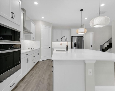 2091 Axel Street - Photo Thumbnail 5