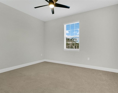 2091 Axel Street - Photo Thumbnail 14