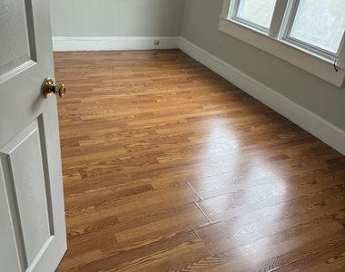 840 Monroe Avenue - Photo Thumbnail 4