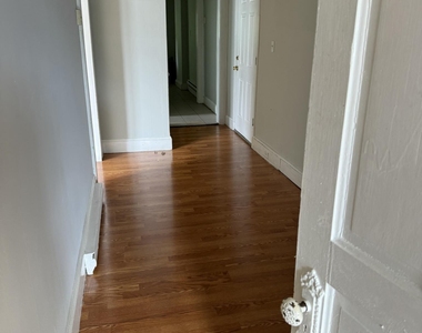 840 Monroe Avenue - Photo Thumbnail 2
