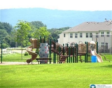 3751 Knight Drive - Photo Thumbnail 15
