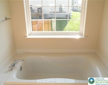 3751 Knight Drive - Photo Thumbnail 12