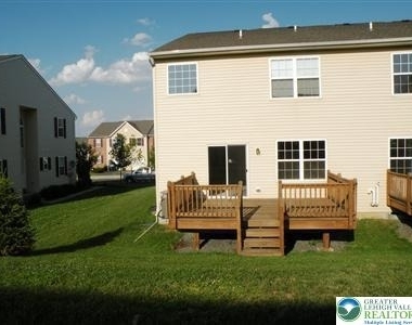 3751 Knight Drive - Photo Thumbnail 2