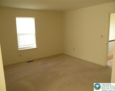 3751 Knight Drive - Photo Thumbnail 9