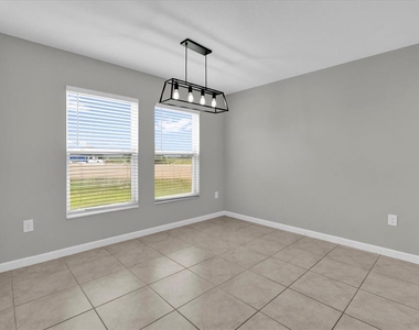 3405 Yarian Drive - Photo Thumbnail 5