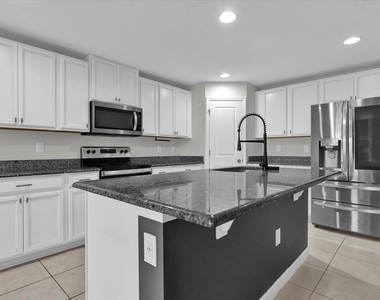 3405 Yarian Drive - Photo Thumbnail 7