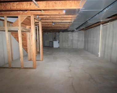 1703 Pinewind Drive - Photo Thumbnail 28