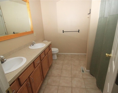 1703 Pinewind Drive - Photo Thumbnail 24