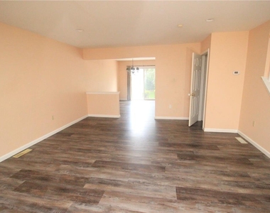 1703 Pinewind Drive - Photo Thumbnail 23