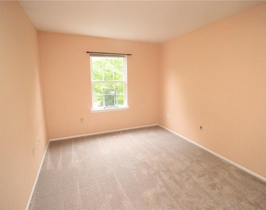 1703 Pinewind Drive - Photo Thumbnail 6