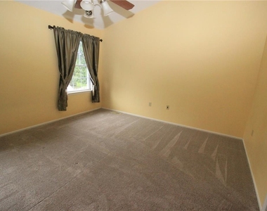 1703 Pinewind Drive - Photo Thumbnail 26