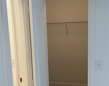 2820 Adelaide Court - Photo Thumbnail 10