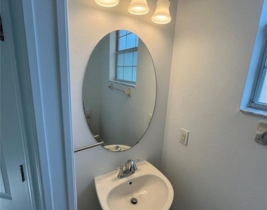 2820 Adelaide Court - Photo Thumbnail 4